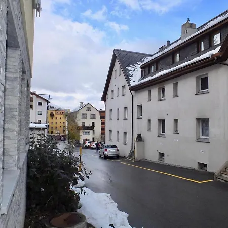 Salet - St.moritz 公寓 *